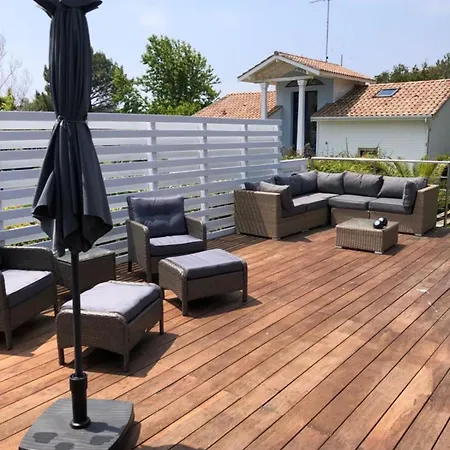 بيت للعطل Beautiful Duplex House With Terrace And Garden