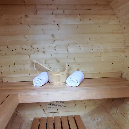 Semesterbostad Beautiful Duplex House With Terrace And Garden