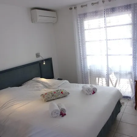 Nyaraló Beautiful Duplex House With Terrace And Garden *