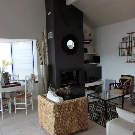 Nyaraló Beautiful Duplex House With Terrace And Garden *