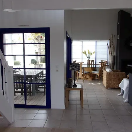 Beautiful Duplex House With Terrace And Garden Nyaraló